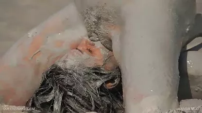 لذيذة أكثر: ما هو طائر أو خنزير ؟ سكسي محارم اجنبي