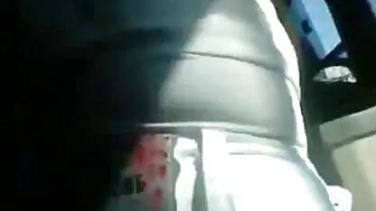 هذه الفتاة سكسي امهات ياباني تألق مع سراويل بيضاء و الثدي