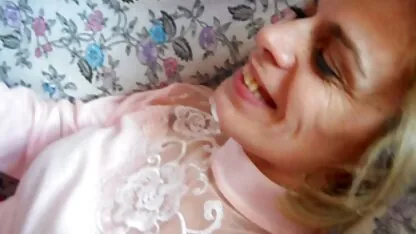 لا أستطيع مقاومة سكسي مت رجم جسدها الإلهي الجميل
