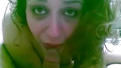 كان هو ورفيقه قد دفعوها نحو الأمر فيلم سكسي نسائي وإلى عين الشوكولاتة